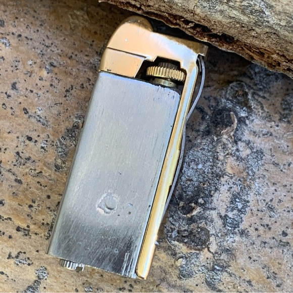 Vintage Japanese Made Credit Suisse Gold Bar Lighter GUC - Picture 10 of 13